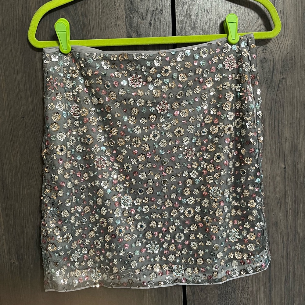 LOFT Crystal Sequined skirt / Gray with Pastel adornments.  Sz 4.  Never worn.